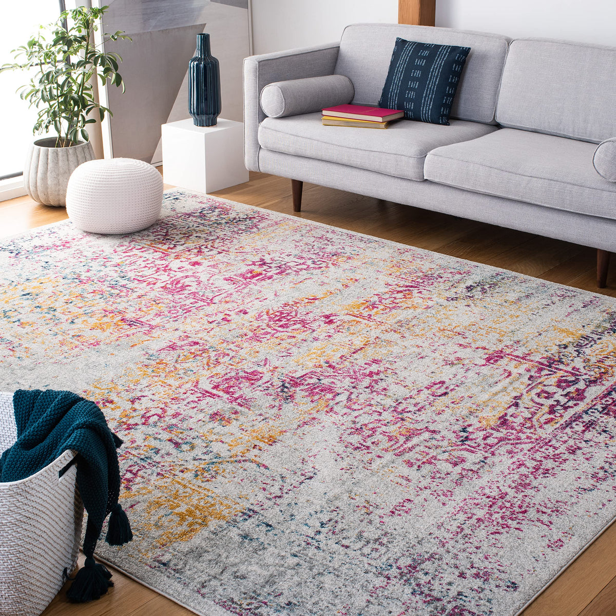 SAFAVIEH Evoke Area Rug 8x10 Large, Ivory & Taupe EVK256E