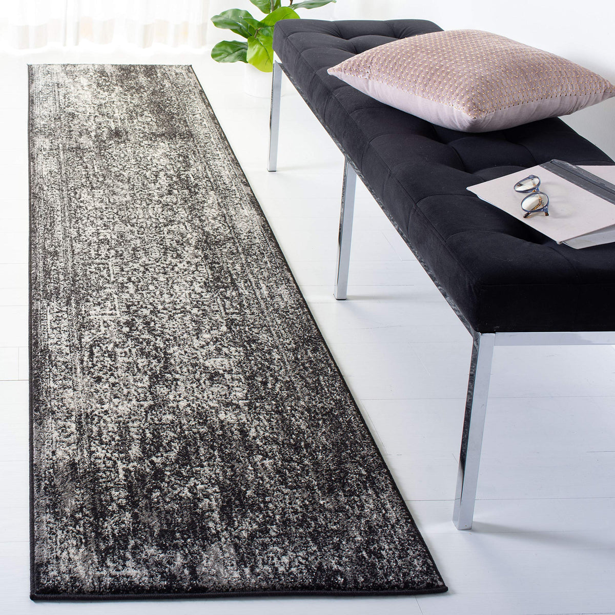 SAFAVIEH Evoke Area Rug 8x10 Large, Ivory & Taupe EVK256E