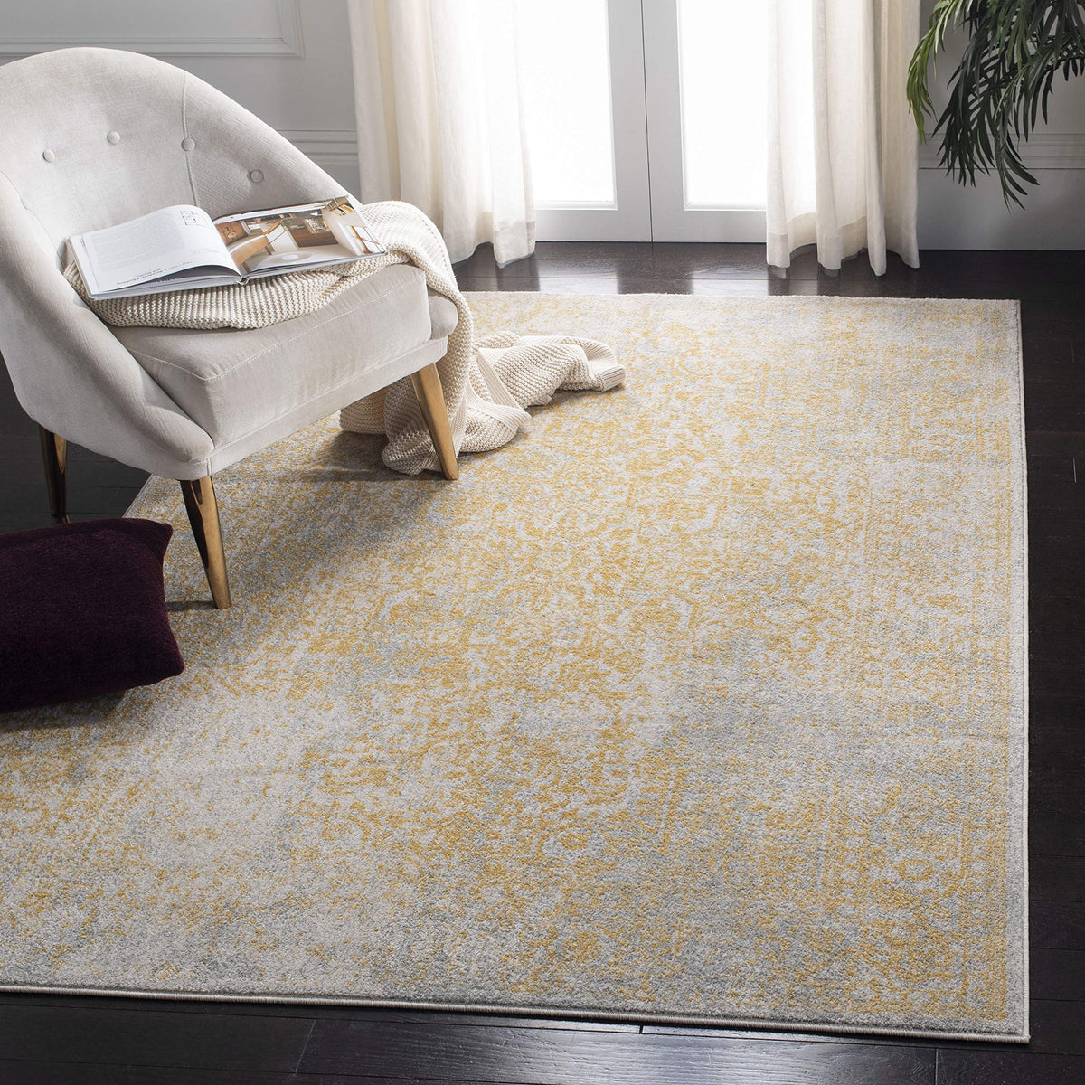 SAFAVIEH Evoke Area Rug 8x10 Large, Ivory & Taupe EVK256E