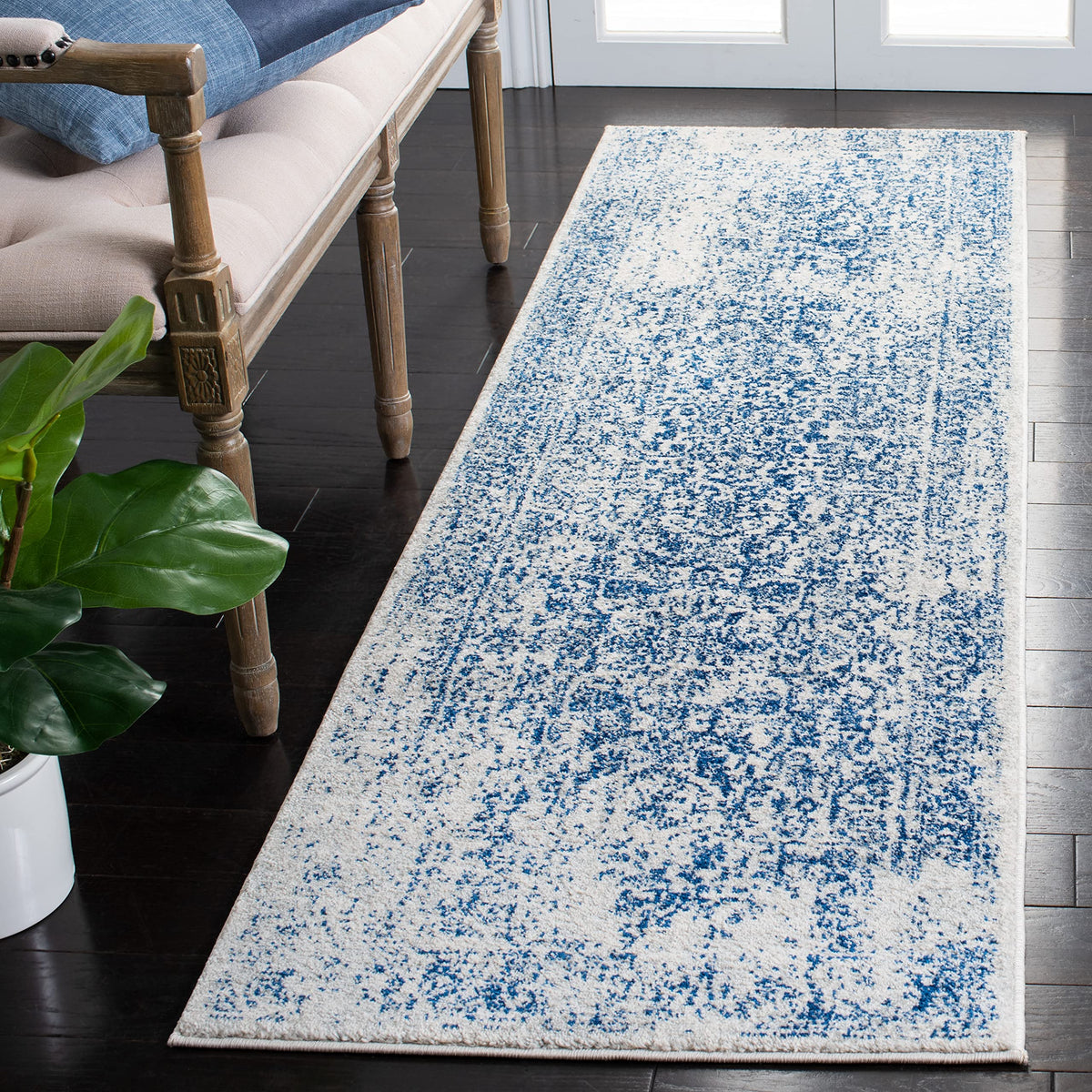 SAFAVIEH Evoke Area Rug 8x10 Large, Ivory & Taupe EVK256E